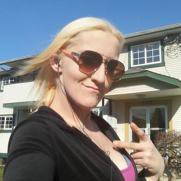 Meet your Posher, Cassie - Picture 1 of 1